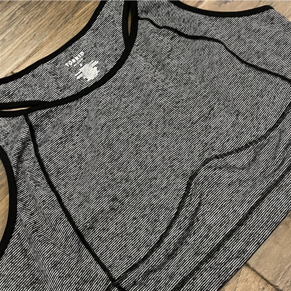 Torrid Crop Work Out Top - Picture 2 of 7